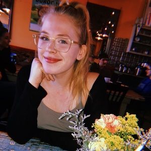 Meet your Posher, Tia